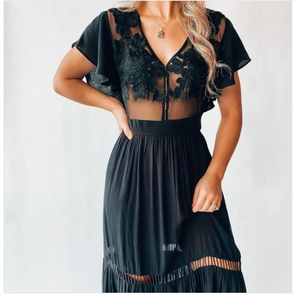 Elegant Black Maxi Dress - Picture 3 of 9